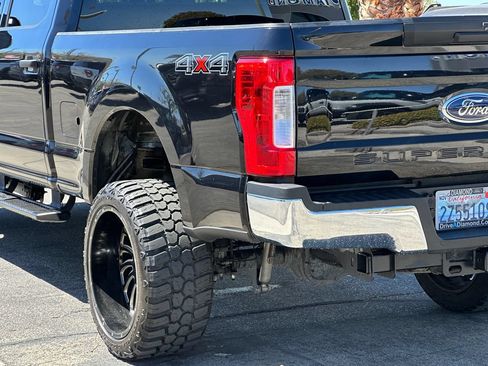 Used 2019 Ford F250 XLT AWD/4WD image 5