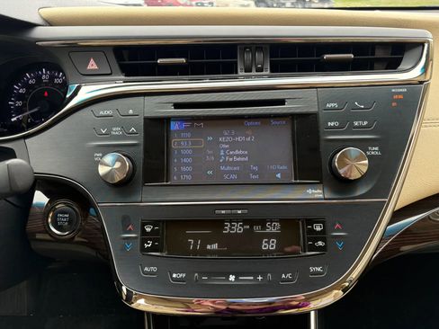 Used 2013 Toyota Avalon XLE Touring image 12