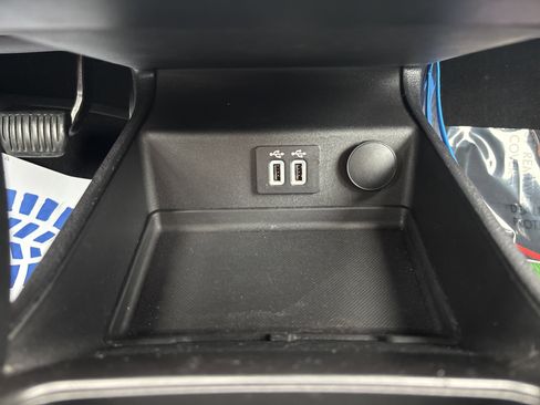 Used 2019 Ford Fusion Titanium image 25