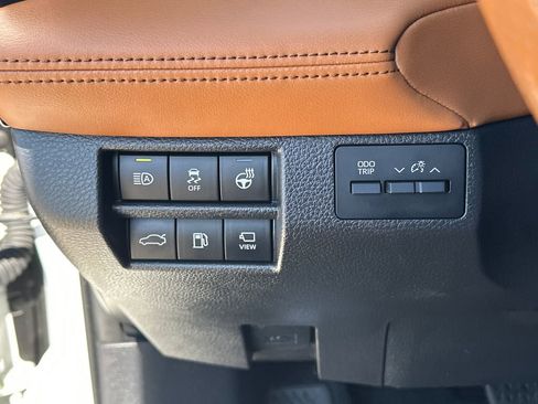 Used 2020 Toyota Avalon Limited w/ Advanced Safety Package image 22