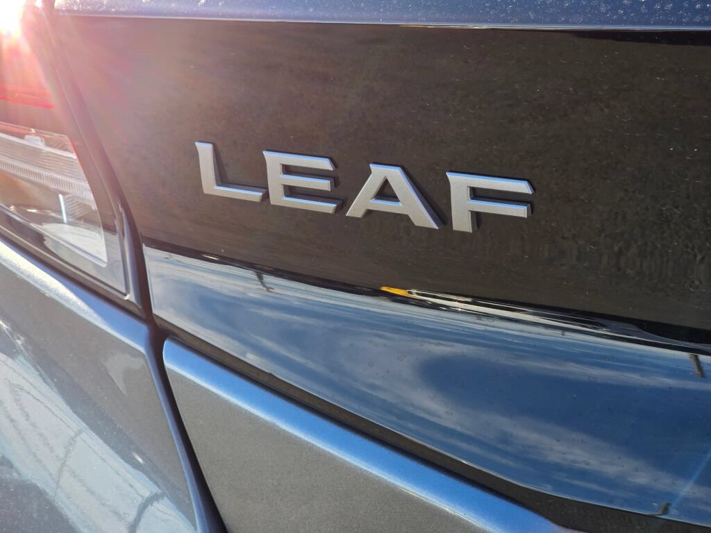 Used 2025 Nissan Leaf S FWD image 14