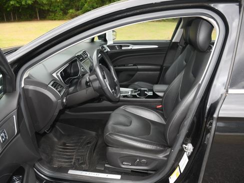 Used 2014 Ford Fusion Titanium FWD image 7