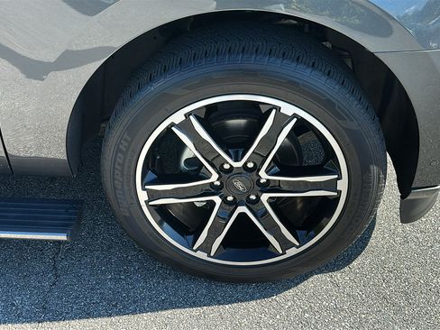 Used 2020 Ford Expedition Limited w/ Special Edition Package AWD/4WD image 9