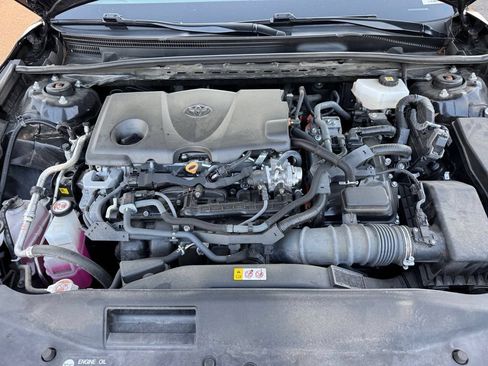 Used 2025 Toyota Camry SE FWD image 18