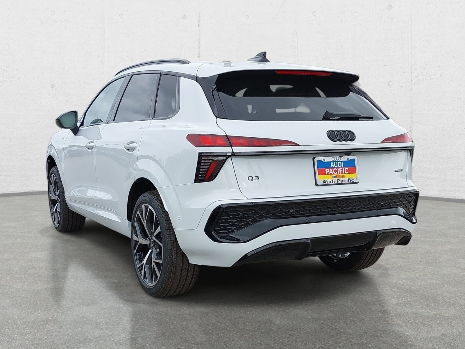 New 2026 Audi Q3 quattro 2.0T AWD/4WD image 7