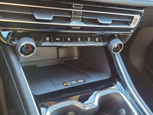 New 2026 Chevrolet Traverse High Country image 21