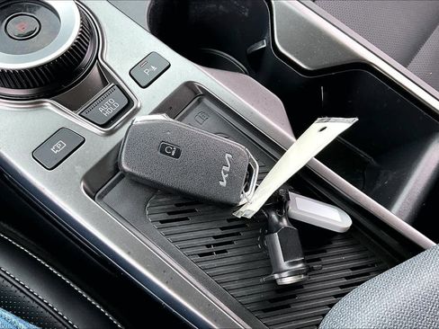 Used 2022 Kia EV6 Wind image 14