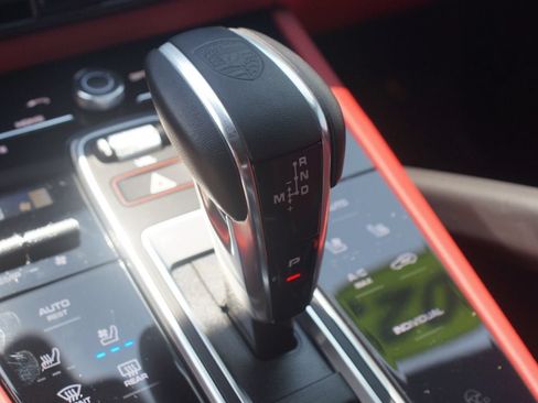Used 2023 Porsche Cayenne AWD/4WD image 13