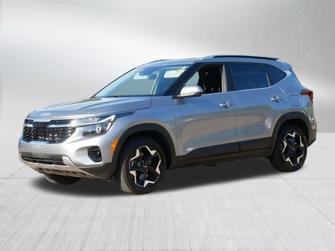 Certified 2024 Kia Seltos EX AWD/4WD image 3