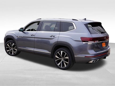 Used 2024 Volkswagen Atlas SEL Premium R-Line image 8