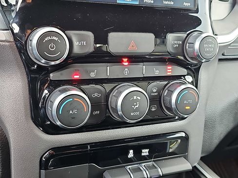 Used 2023 RAM 1500 Big Horn image 15