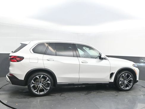 Certified 2025 BMW X5 sDrive40i w/ Parking Assistance Package image 8