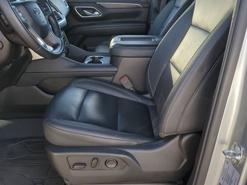 Used 2024 Chevrolet Tahoe Z71 w/ Luxury Package image 6