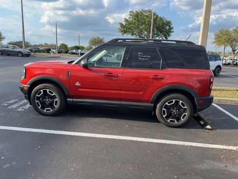 Used 2024 Ford Bronco Sport Outer Banks w/ Tech Package image 12