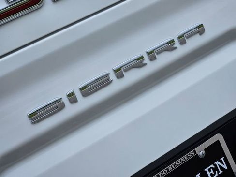 New 2026 GMC Sierra 1500 SLT w/ SLT Premium Package AWD/4WD image 7