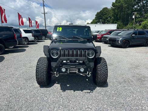 Used 2019 Jeep Wrangler Unlimited Sahara AWD/4WD image 15