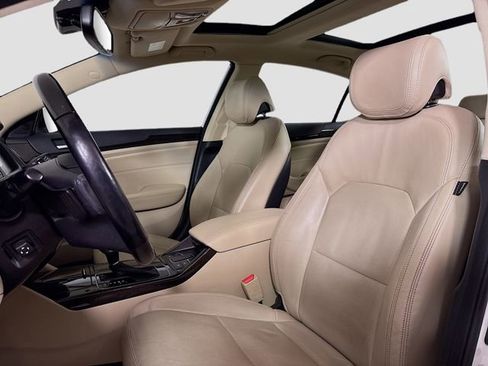 Used 2016 Kia Cadenza Premium w/ Luxury Package image 21