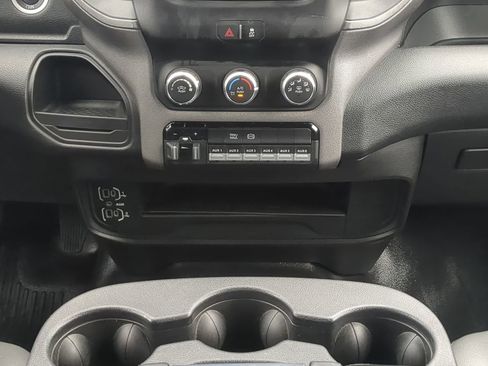 Used 2022 RAM 5500 Tradesman w/ Chrome Appearance Group image 17