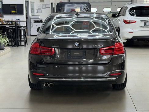Used 2018 BMW 330i xDrive Sedan AWD/4WD image 3
