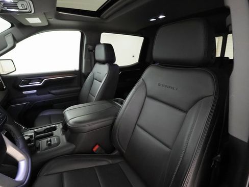 Used 2024 GMC Sierra 1500 Denali w/ Denali Reserve Package image 11
