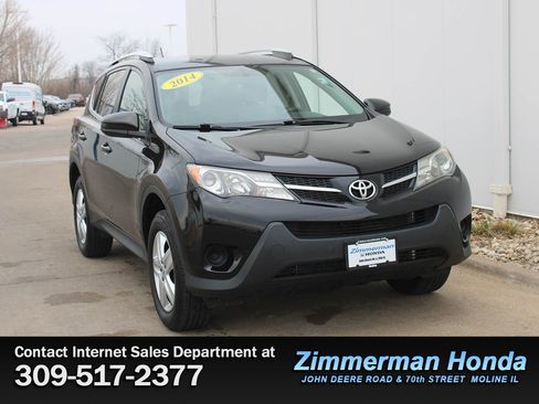 Used 2016 Toyota RAV4 XLE image 3