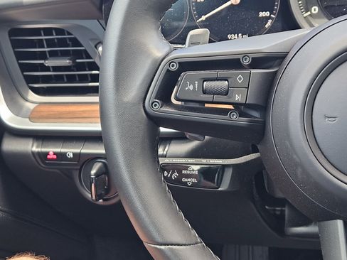 Used 2024 Porsche 911 Carrera image 26