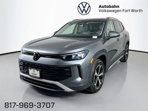 New 2026 Volkswagen Tiguan SE image 1