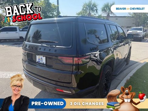 Used 2023 Jeep Wagoneer Series II AWD/4WD image 4