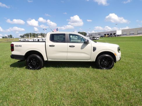 New 2026 Ford Ranger XLT w/ Black Appearance Package AWD/4WD image 6