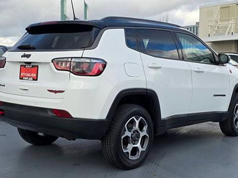 Used 2022 Jeep Compass Trailhawk image 3