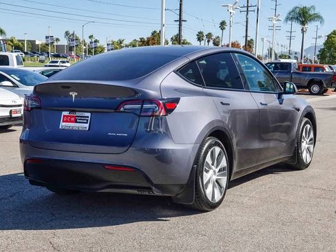 Used 2023 Tesla Model Y Long Range image 4