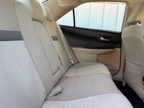 Used 2013 Toyota Camry LE FWD image 22