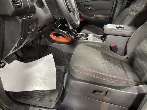 Used 2023 Nissan Frontier PRO-4X w/ Pro Convenience Package image 12