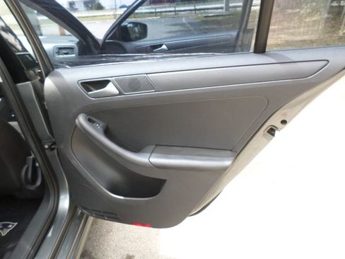 Used 2014 Volkswagen Jetta S image 11