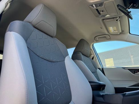 New 2025 Toyota RAV4 XLE image 17