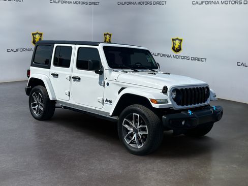 Used 2024 Jeep Wrangler Unlimited AWD/4WD image 7