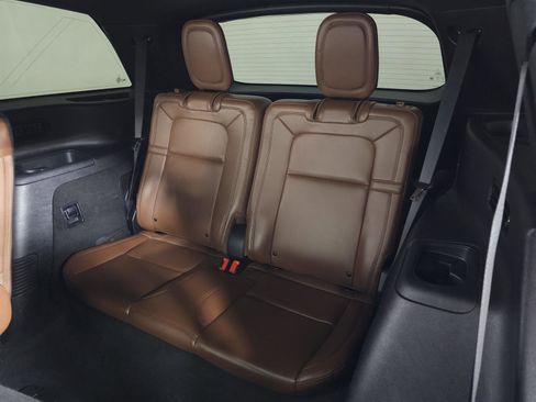 Used 2021 Lincoln Aviator Grand Touring w/ Elements Package Plus image 33