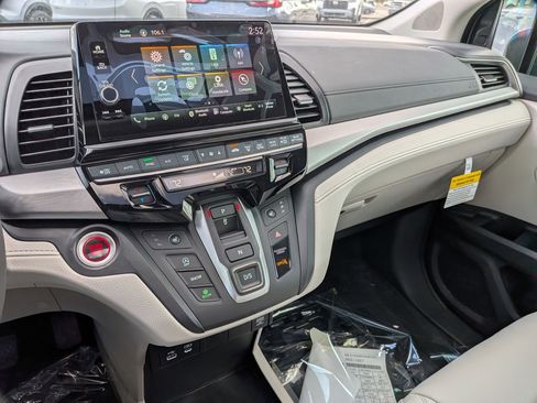 New 2026 Honda Odyssey EX-L image 21