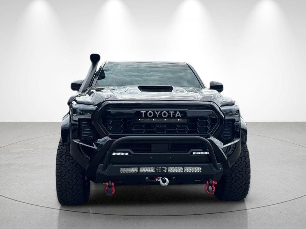 Used 2025 Toyota Tacoma TRD Pro AWD/4WD image 8