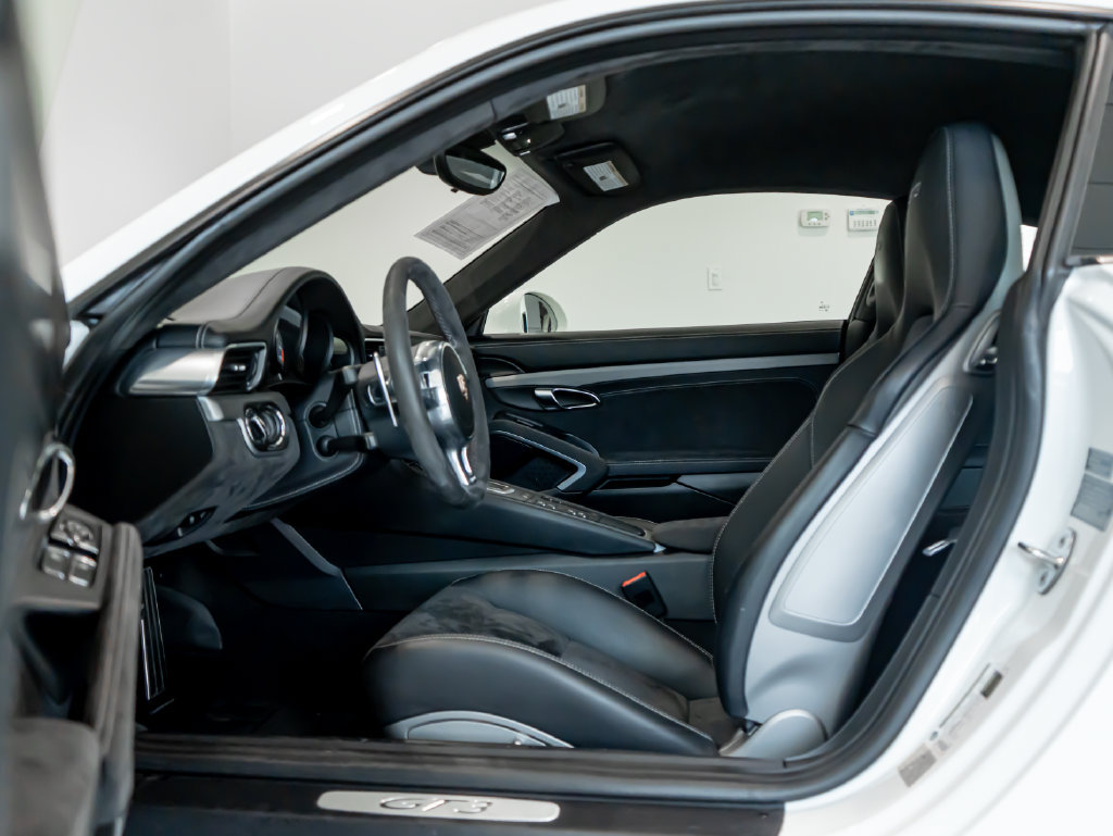 Certified 2014 Porsche 911 GT3 RWD image 5