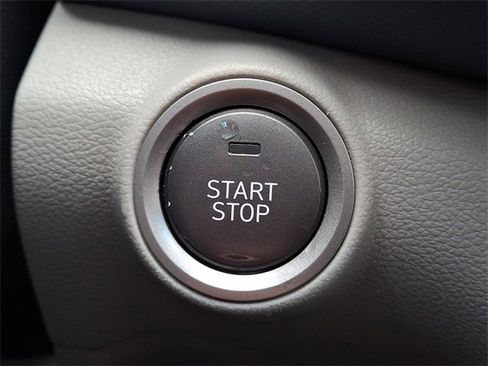 Used 2021 Hyundai Kona Limited image 23