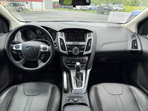 Used 2013 Ford Focus Titanium w/ Titanium Handling Pkg FWD image 18