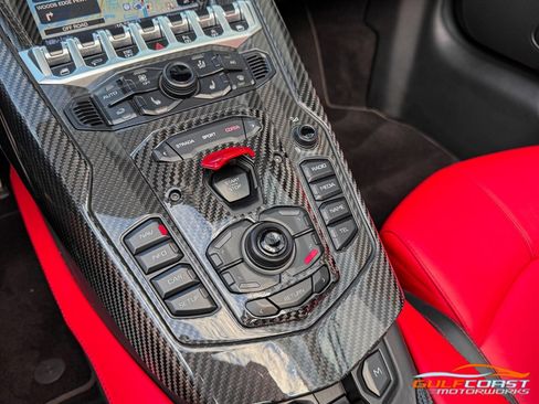 Used 2016 Lamborghini Aventador LP 700-4 image 21