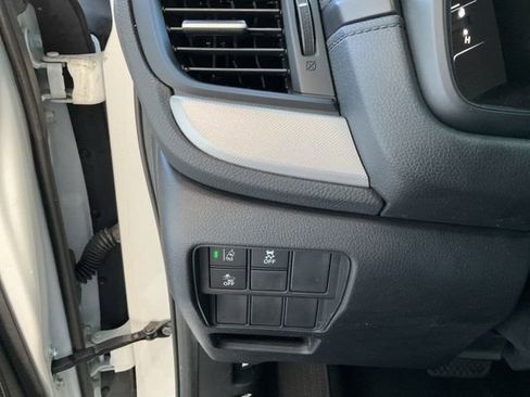 Used 2020 Honda CR-V LX image 7