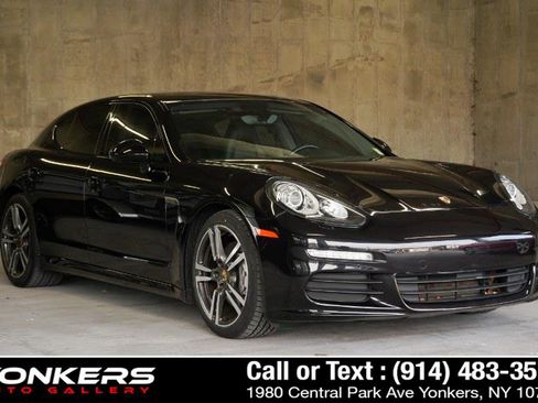 Used 2016 Porsche Panamera 4 Edition image 3