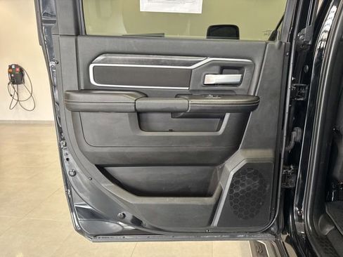 Used 2024 RAM 2500 Big Horn AWD/4WD image 38