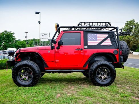 Used 2018 Jeep Wrangler Rubicon w/ Power Convenience Group image 8