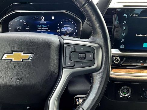 Used 2022 Chevrolet Silverado 1500 LT AWD/4WD image 13