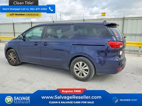 Used 2018 Kia Sedona LX FWD image 3