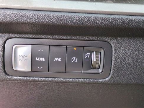 Certified 2024 Chevrolet Traverse LT w/ Trailering Package image 19